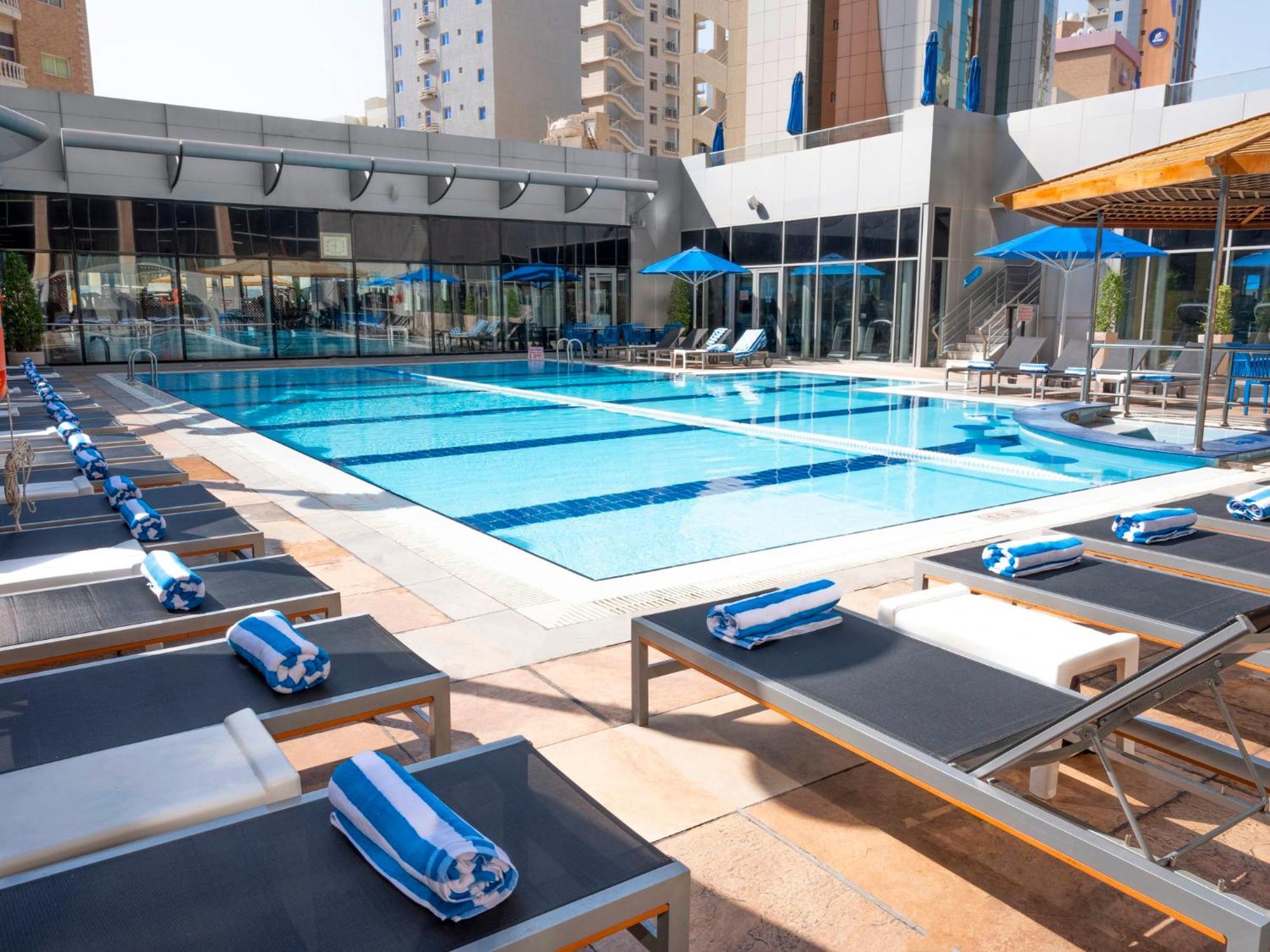 Holiday Inn - Suites Kuwait Salmiya By Ihg Κουβέιτ Εξωτερικό φωτογραφία